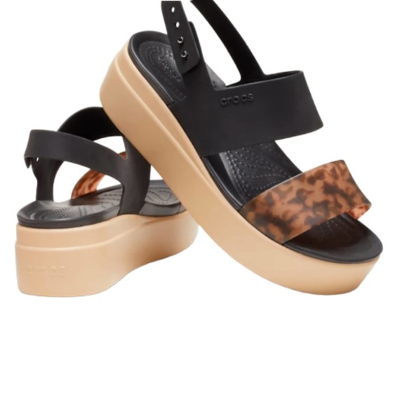 Women's Size 10 Crocs Brooklyn Tortoise Low Wedge - Picture 2 of 6